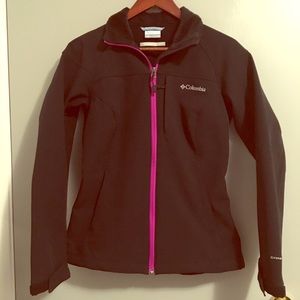 Windproof & water resistant jacket
